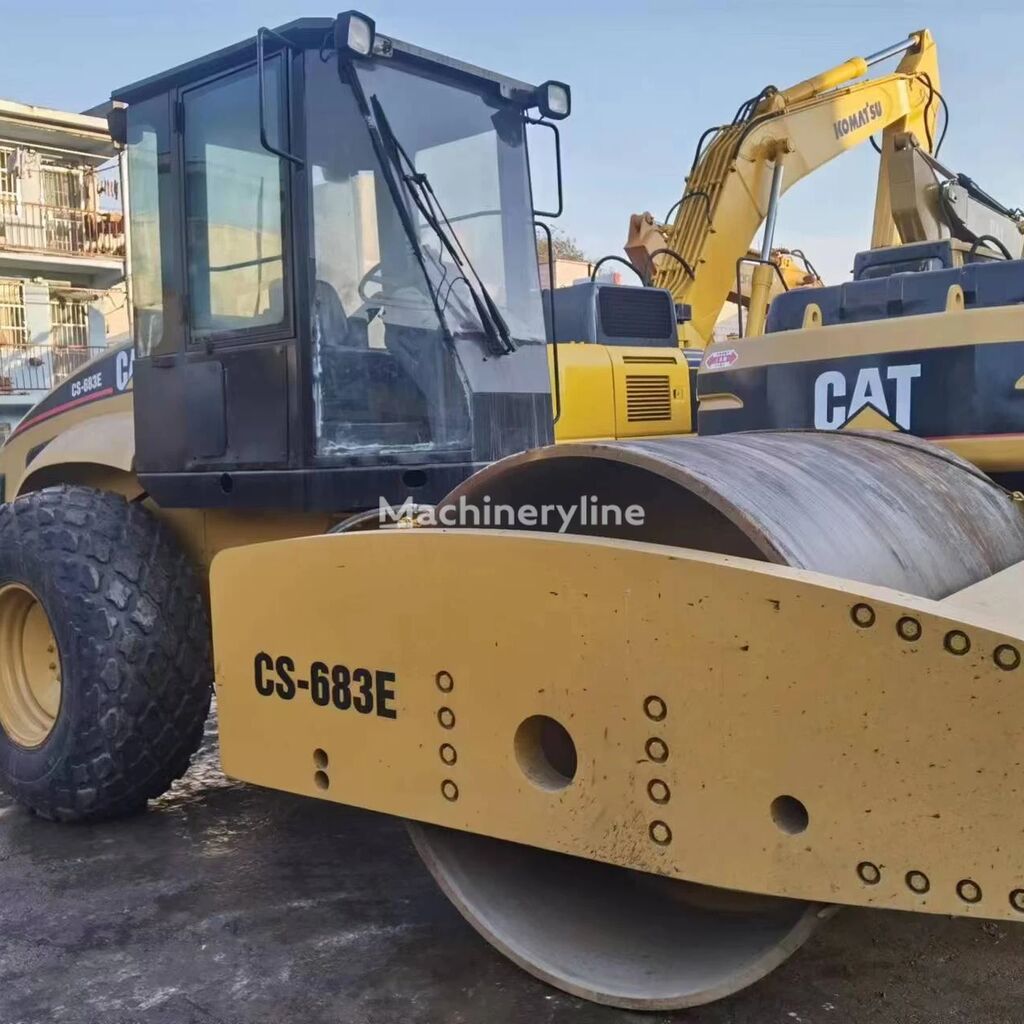 pinnaserull Caterpillar cs683E